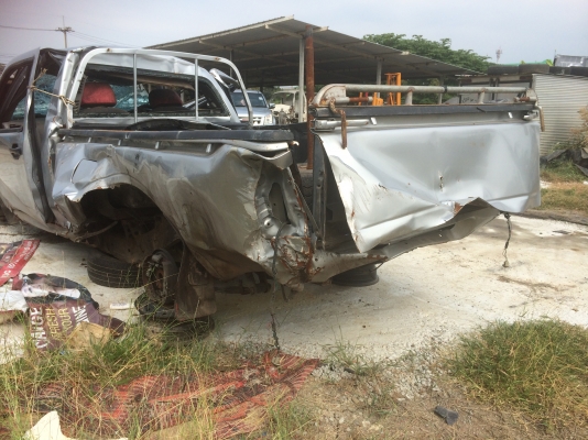 ขายรถอุบัติเหตุ พร้อมเล่มทะเบียน ราคาเบาๆ