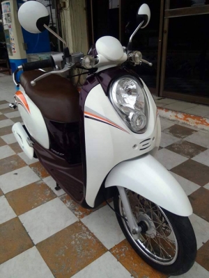 ราคาถูก Scoopy i ปี 2555 รถสวย ลายคลาสสิค ประหยัดน้ำมัน ราคาถูก Scoopy i ปี 2555 รถสวย ลายคลาสสิค ประหยัดน้ำมัน