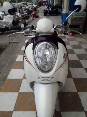 ราคาถูก Scoopy i ปี 2555 รถสวย ลายคลาสสิค ประหยัดน้ำมัน ราคาถูก Scoopy i ปี 2555 รถสวย ลายคลาสสิค ประหยัดน้ำมัน