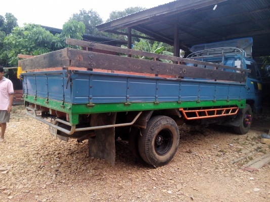 ขายISUZU NPR 115แรงม้ารถสวยสภาพพร้อมใช้งาน