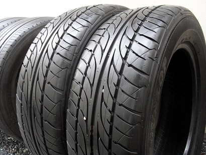 ขายยาง DUNLOP SP SPORT LM703 ปี4412(1คู่) 215-60-16 ราคา 2,000