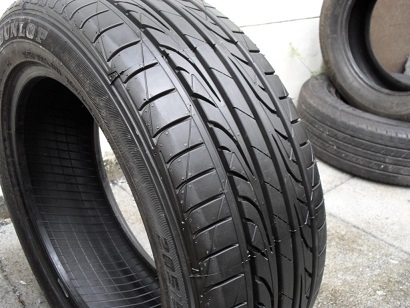 ขายเศษยาง DUNLOP SP SPORT LM704 ปี4614(1เส้น) 205-55-16 ราคา 1,500