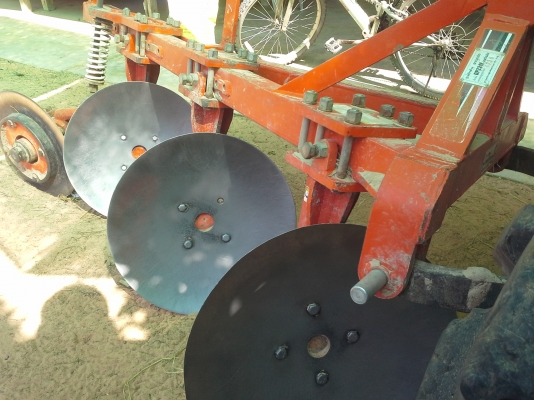 ขายผานบุกเบิกตราช้าง