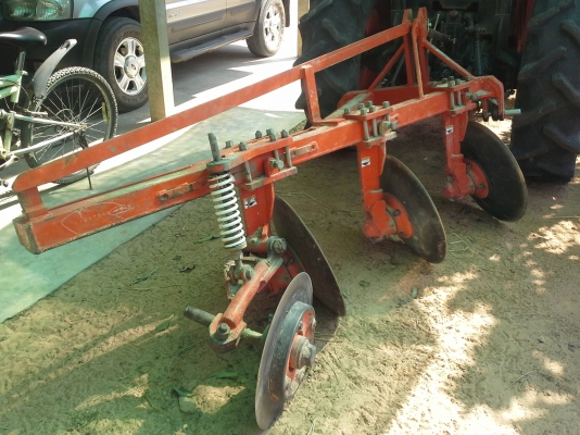 ขายผานบุกเบิกตราช้าง