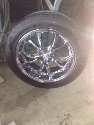 ล้อเเมกด์ขอบ20พร้อมยางมี3ล้อ5รู ล้อเเมกด์ขอบ20พร้อมยางมี3ล้อ5รู