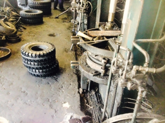 รับหล่อดอกยางตันและยางลมทุกขนาด จำหน่ายยางใหม่ทุกยี่ห้อทั้งตันและลมคะ