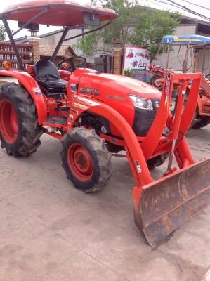 แทรกเตอร์คูโบต้าแอล 3608 สภาพดีมากเดิมๆทั้งคัน มีผานดันหน้าและโรตารี่ แทรกเตอร์คูโบต้าแอล 3608 สภาพดีมากเดิมๆทั้งคัน มีผานดันหน้าและโรตารี่