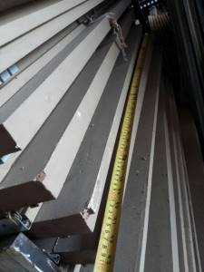 บานหน้าต่างไม้สักเก่า