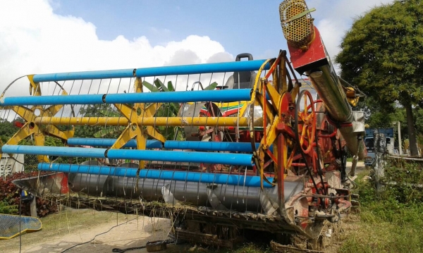 ขายรถเกี่ยวข้าว ขายรถเกี่ยวข้าว