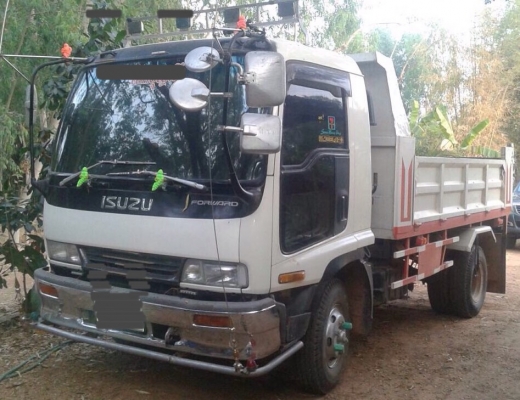 ISUZU DECA NRR 210 HP 6HH1 หกล้อดั๊มพ์ รถสวยจัดพร้อมใช้งาน เครื่องแน่นแรงดีไม่มีเยิ้ม หัวเก๋งตาหวานอย่างสวยภายในเก๋งคอนโซลสวยครบ แอร์เย็น พวงมาลัยเพาเวอร์ ระบบเบรคทริ๊ปฟี้ครบครัน ช่วงล่างคัชซีสวยเดิมๆ ยาง 8.25 ขอบ 16 สภาพดี 75\% พร้อมใช้งาน เอกสารเล่มทะเบี