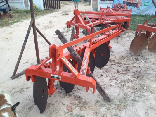 ==>ขายโรตารี่และผานตราช้าง