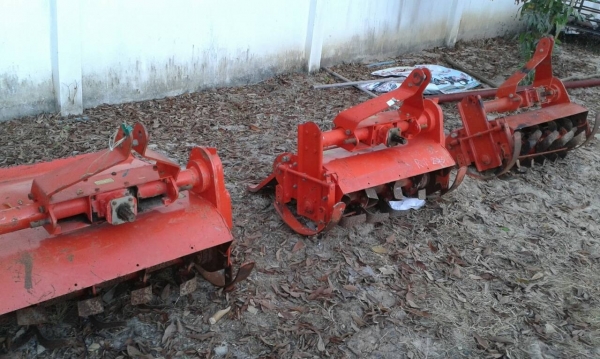 ==>ขายโรตารี่และผานตราช้าง