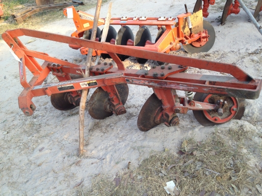 ==>ขายโรตารี่และผานตราช้าง