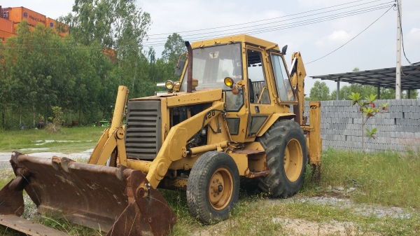 ขายด่วน ตักหน้าขุดหลัง CAT 428 รถสวย(ขายตามสภาพ) เอกสารเล่มทะเบียน