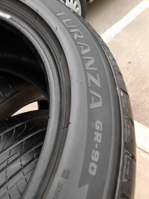 ด่วน! ขอบ 17 ยี่ห้อ BRIDGESTONE 215/50R17 TURANZA GR-90 ปี2012 มี 3 เส้น TEL.081-427-3941 ด่วน! ขอบ 17 ยี่ห้อ BRIDGESTONE 215/50R17 TURANZA GR-90 ปี2012 มี 3 เส้น TEL.081-427-3941