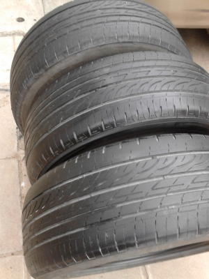 ด่วน! ขอบ 17 ยี่ห้อ BRIDGESTONE 215/50R17 TURANZA GR-90 ปี2012 มี 3 เส้น TEL.081-427-3941 ด่วน! ขอบ 17 ยี่ห้อ BRIDGESTONE 215/50R17 TURANZA GR-90 ปี2012 มี 3 เส้น TEL.081-427-3941