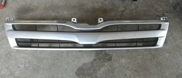 ไฟหน้ารถตู้ คอมมิวเตอร์ หน้าย้อย ของแท้แยกข้างละ2800บาท