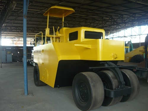 รถบด 7 ล้อยาง Watanabe WP15 รถเก่านอก นำเข้าจากญี่ปุ่น พร้อมใช้งาน สภาพเหมือนใหม่ เอกสารครบ 091 695-6445