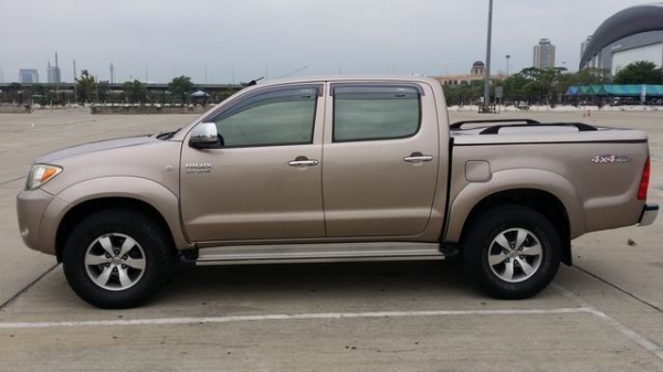 ต้องการขาย TOYOTA vigo 2.7 4x4 ต้องการขาย TOYOTA vigo 2.7 4x4