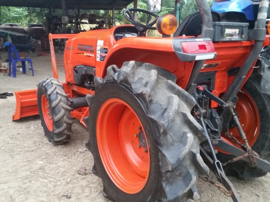 ขายรถไถคูโบต้า KUBOTA L 3608 (4WD) พร้อมชุดใบมีดดันหน้าคานล่าง ขายรถไถคูโบต้า KUBOTA L 3608 (4WD) พร้อมชุดใบมีดดันหน้าคานล่าง