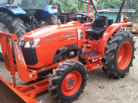 ขายรถไถคูโบต้า  KUBOTA   L 3608 (4WD) พร้อมชุดใบมีดดันหน้าคานล่าง
