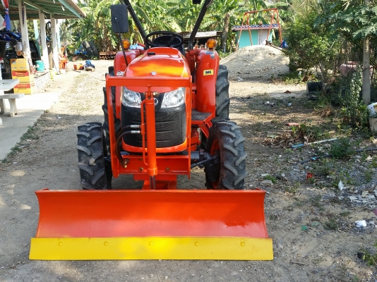 ขายรถไถคูโบต้า KUBOTA L 3608 (4WD) พร้อมชุดใบมีดดันหน้าคานล่าง ขายรถไถคูโบต้า KUBOTA L 3608 (4WD) พร้อมชุดใบมีดดันหน้าคานล่าง