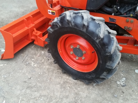 ขายรถไถคูโบต้า KUBOTA L 3608 (4WD) พร้อมชุดใบมีดดันหน้าคานล่าง ขายรถไถคูโบต้า KUBOTA L 3608 (4WD) พร้อมชุดใบมีดดันหน้าคานล่าง