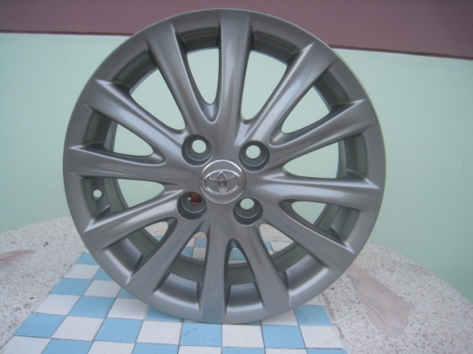ขายล้อแม็ก Toyota vios 12ก้าน 15"x5.5" et45 4รู100 ล้อทำสีมาใหม่ครับ  สนใจติดต่อเล็กคลองสามครับ 081-3747940
