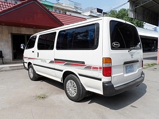 TOYOTA HIACE 3.0 ปี 2001 รถตู้ ราคาถูก จัดไฟแนนซ์ได้ T.086-527-9533