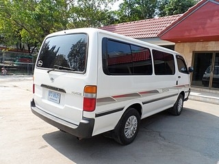 TOYOTA HIACE 3.0 ปี 2001 รถตู้ ราคาถูก จัดไฟแนนซ์ได้ T.086-527-9533