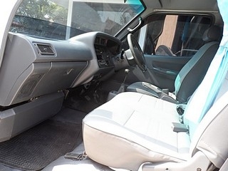 TOYOTA HIACE 3.0 ปี 2001 รถตู้ ราคาถูก จัดไฟแนนซ์ได้ T.086-527-9533