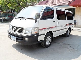 TOYOTA HIACE 3.0 ปี 2001 รถตู้ ราคาถูก จัดไฟแนนซ์ได้ T.086-527-9533