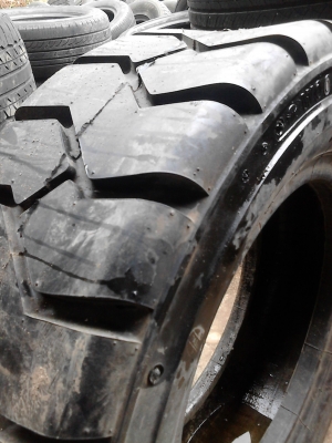 28 X 9 -15 WOOSUNG ยากรถยก มี 1 เส้น TEL.081-427-3941 28 X 9 -15 WOOSUNG ยากรถยก มี 1 เส้น TEL.081-427-3941