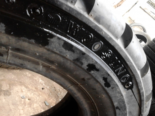 28 X 9 -15 WOOSUNG ยากรถยก มี 1 เส้น TEL.081-427-3941 28 X 9 -15 WOOSUNG ยากรถยก มี 1 เส้น TEL.081-427-3941