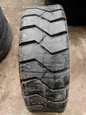 28 X 9 -15 WOOSUNG ยากรถยก มี 1 เส้น TEL.081-427-3941 28 X 9 -15 WOOSUNG ยากรถยก มี 1 เส้น TEL.081-427-3941