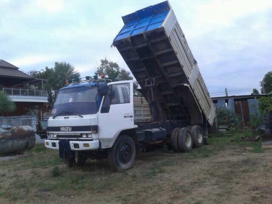 ขายรถบรรทุกสิบล้อดัมพ์ ISUZUFXZ13NFY เครื่อง 210 แรง เกียร์ฟูลเลอร์ 2 เพลา กระบะดัมพ์สามมิตร