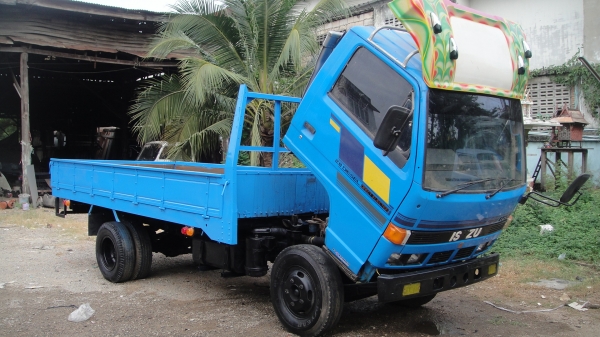 ISUZU NKR กะบะบรรทุก สภาพดีพร้อมใช้ ราคาถูก ISUZU NKR กะบะบรรทุก สภาพดีพร้อมใช้ ราคาถูก