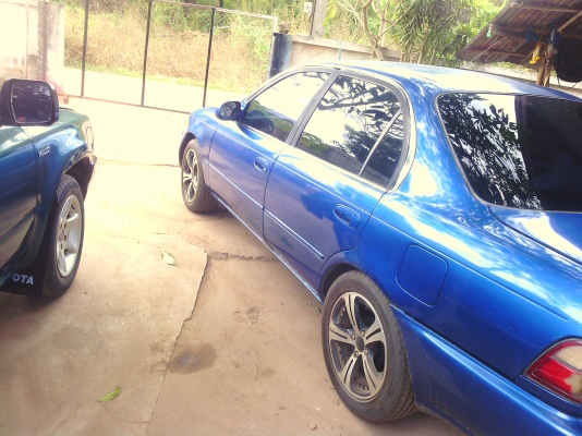 ขายโตโยต้าสามห่วง เกียรออโต้เครื่องหัวฉีดติดแก็ช แมก แอเย็น สีสวย ภาษีไม่ขาด 49000 ขายโตโยต้าสามห่วง เกียรออโต้เครื่องหัวฉีดติดแก็ช แมก แอเย็น สีสวย ภาษีไม่ขาด 49000