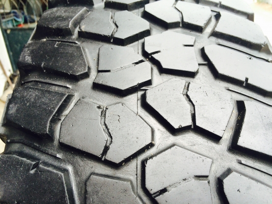 ขายยางBF km2. 285/75/16 ปี09