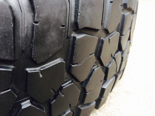 ขายยางBF km2. 285/75/16 ปี09