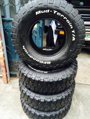 ขายยางBF km2. 285/75/16 ปี09