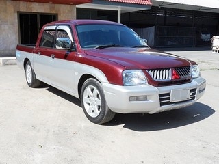 MITSUBISHI STRADA GRANDIS 4DR GLX 2.8 MT ปี 2005 ดาวน์ 8,000 ไม่ต้องมีคนค้ำ T.086-527-9533