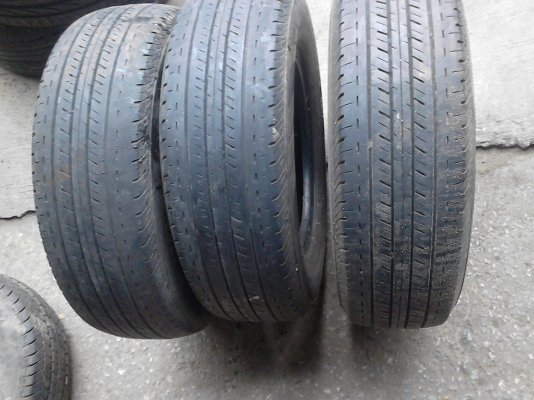 215/70R15 BRIDGESTONE DURAVIS R611 มี 3 เส้น TEL.081-427-3941 215/70R15 BRIDGESTONE DURAVIS R611 มี 3 เส้น TEL.081-427-3941