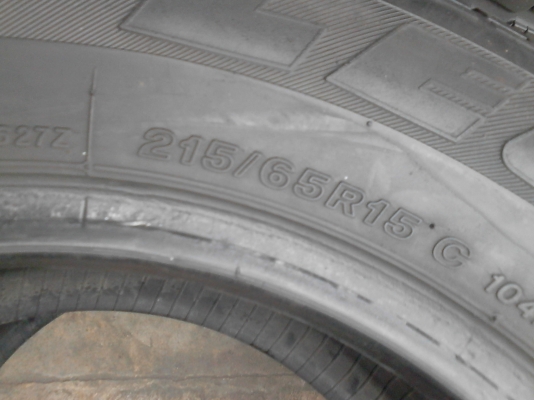 215/65R15 BRIDGESTONE LEO 627 มี 2 เส้น โทร.081-427-3941 215/65R15 BRIDGESTONE LEO 627 มี 2 เส้น โทร.081-427-3941