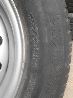 ขอบ 16 กะทะล้อ 6 รู พร้อมยาง 215/65R16 มี 1 ล้อ TEL.081-427-3941 ขอบ 16 กะทะล้อ 6 รู พร้อมยาง 215/65R16 มี 1 ล้อ TEL.081-427-3941