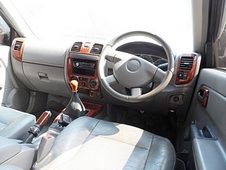 ISUZU D MAX CAB 4 SL 2.5 MT ปี 2004 รถสวยพร้อมใช้ จัดไฟแแนนซ์ได้ ไม่ต้องมีคนค้ำ T.086-527-9533