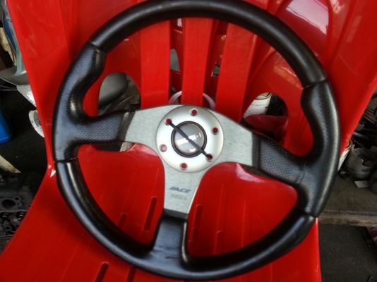 ขายพวงมาลัย MoMo  Race   แท้