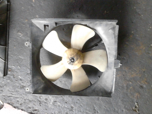 พัดลมระบายความร้อน หม้อน้ำรถยนต์  TEL.081-427-3941