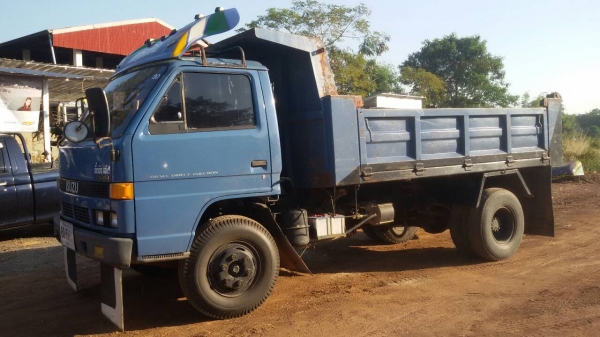 ขายแล้วครับ&hellip;ลูกค้ารับกลับบ้านเรียบร้อยแล้ว~หกล้อดั้ม NPR115แรง ไปแจ้งเกิด เมืองร้อยเอ็ด.เรียบร้อย ครับ