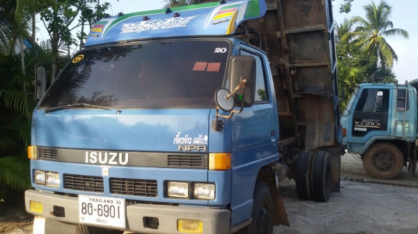 ขายแล้วครับ&hellip;ลูกค้ารับกลับบ้านเรียบร้อยแล้ว~หกล้อดั้ม NPR115แรง ไปแจ้งเกิด เมืองร้อยเอ็ด.เรียบร้อย ครับ